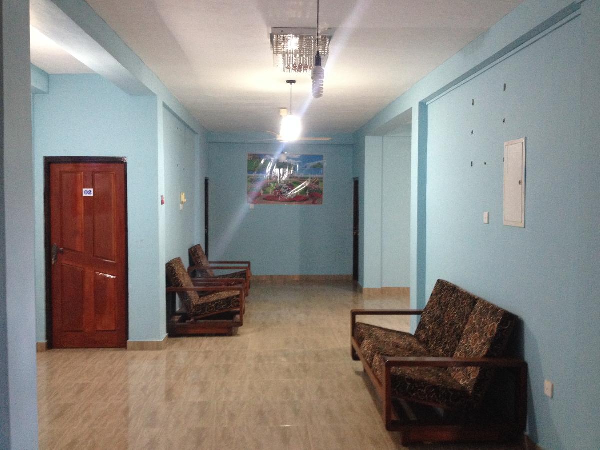 Hotel Blue Whale Jaffna Exterior photo