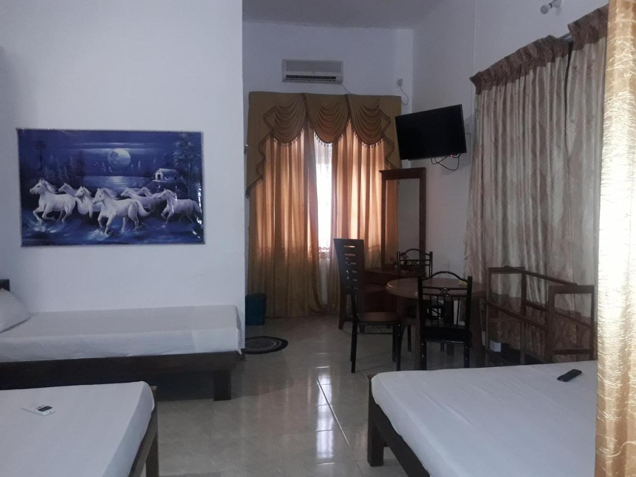 Hotel Blue Whale Jaffna Exterior photo