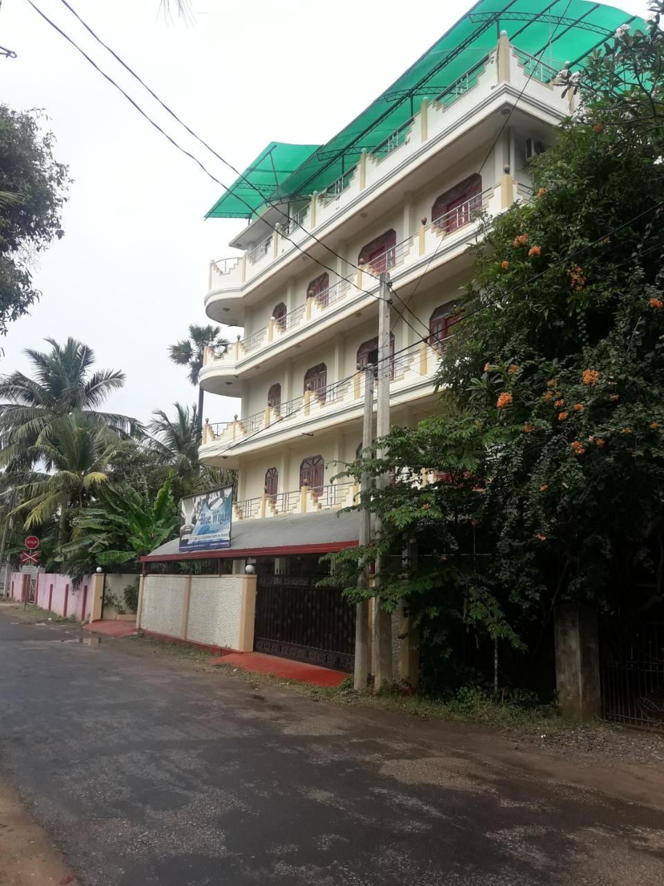 Hotel Blue Whale Jaffna Exterior photo