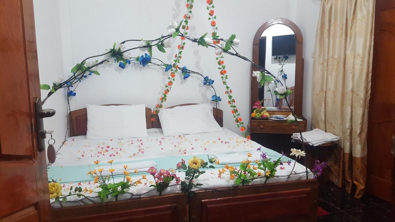 Hotel Blue Whale Jaffna Exterior photo